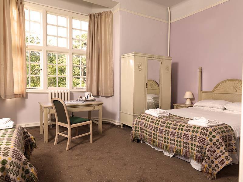 Gregynog Hall Pension Tregynon Buitenkant foto