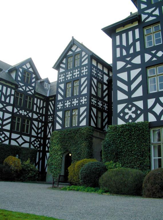 Gregynog Hall Pension Tregynon Buitenkant foto