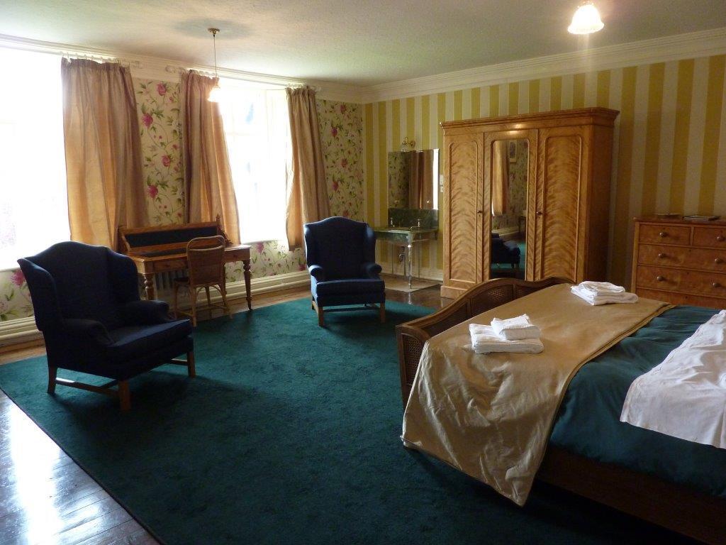 Gregynog Hall Pension Tregynon Buitenkant foto